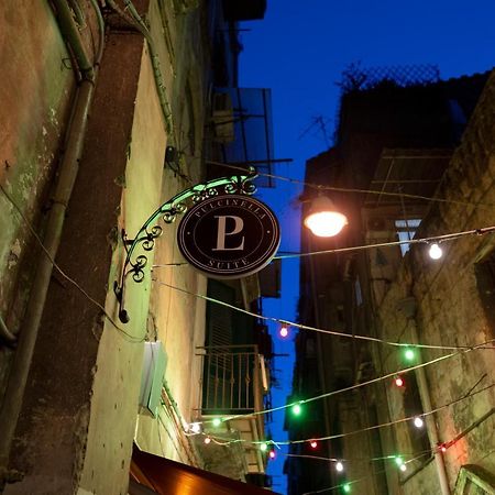 Pulcinella Suite Napoli Bagian luar foto
