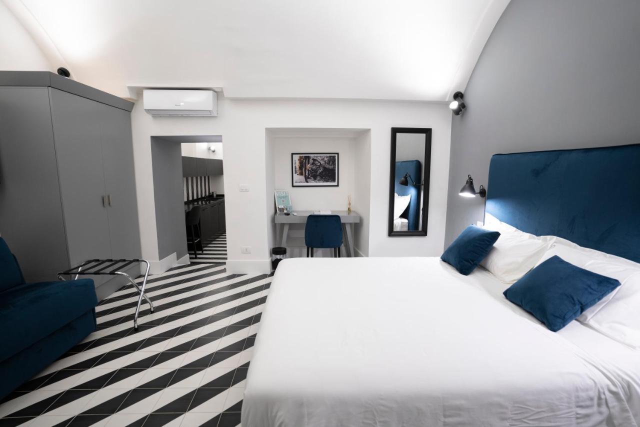 Pulcinella Suite Napoli Bagian luar foto