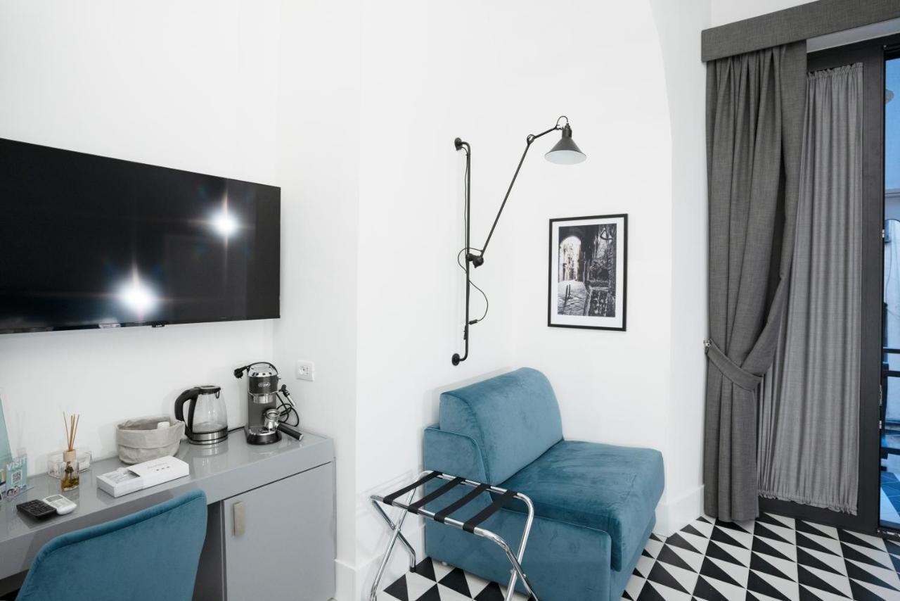 Pulcinella Suite Napoli Bagian luar foto