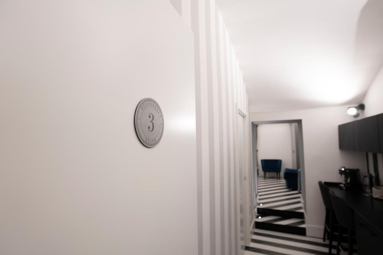 Pulcinella Suite Napoli Bagian luar foto